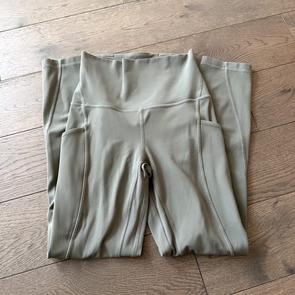 🌿Lululemon Align Leggings With Pockets 23 Inch Grey Sage Size 2 - Picture 5 of 5